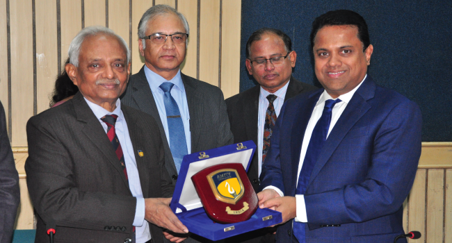 trivitron-healthcare-signs-memorandum-of-understanding-with-amity-university--institutions-au-to-promote-collaborative-joint-research-and-training